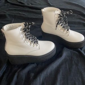 Platform combat boots
